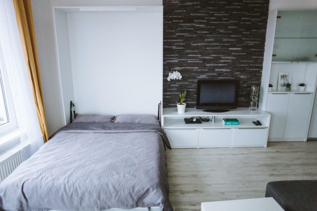 Design Apartment, The City Centre Close To The Health Spa Piest'any Eksteriør billede