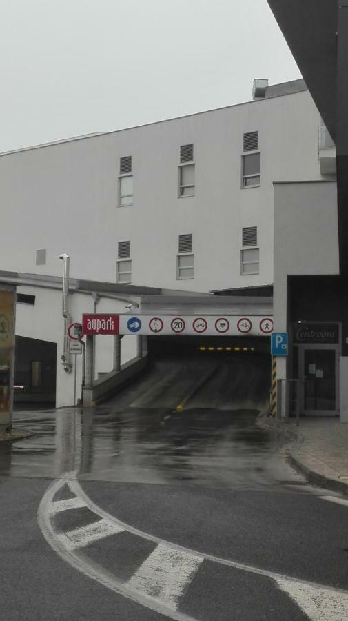 Design Apartment, The City Centre Close To The Health Spa Piest'any Eksteriør billede